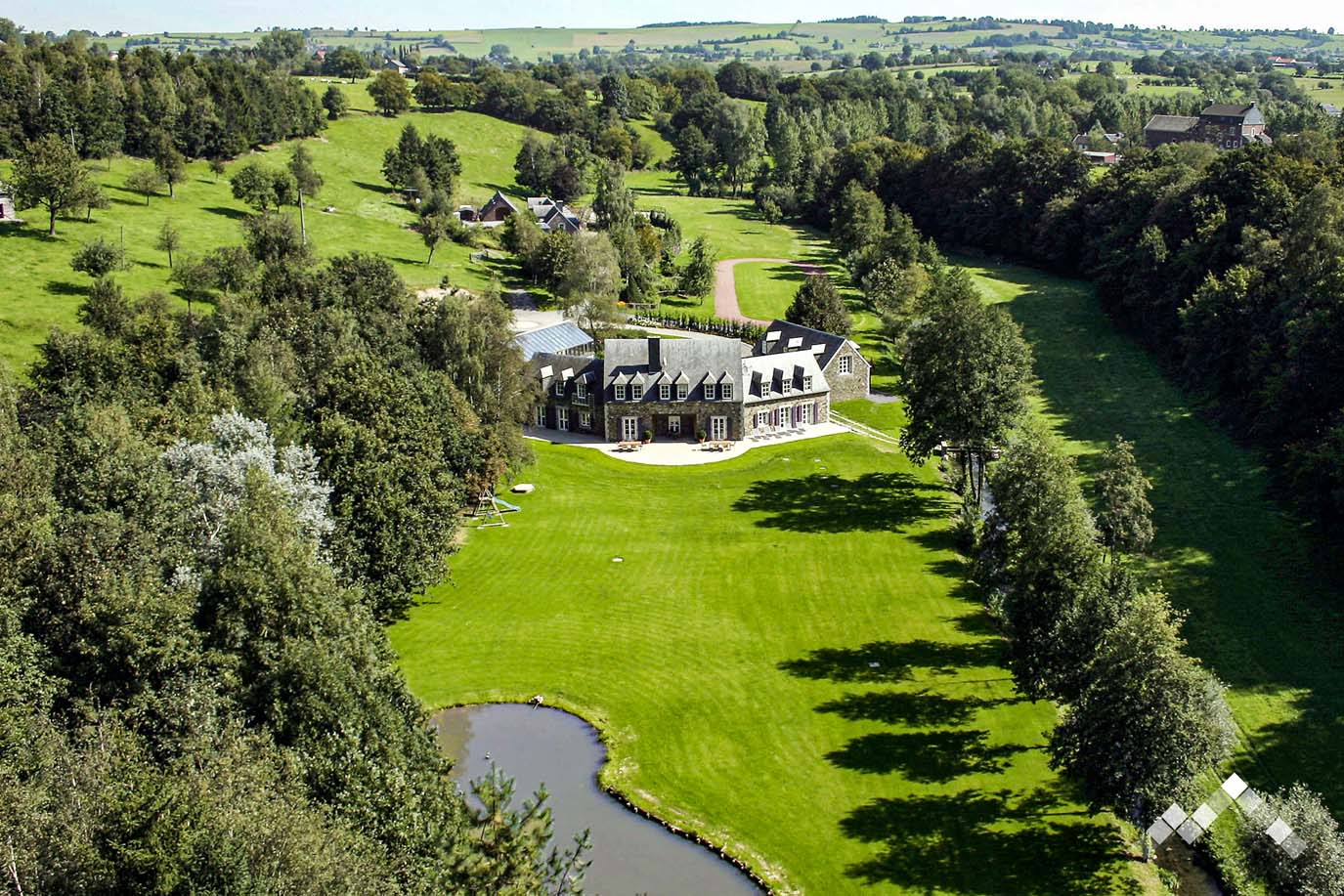 LA DEMEURE DU RUISSEAU (18 pers.) -0