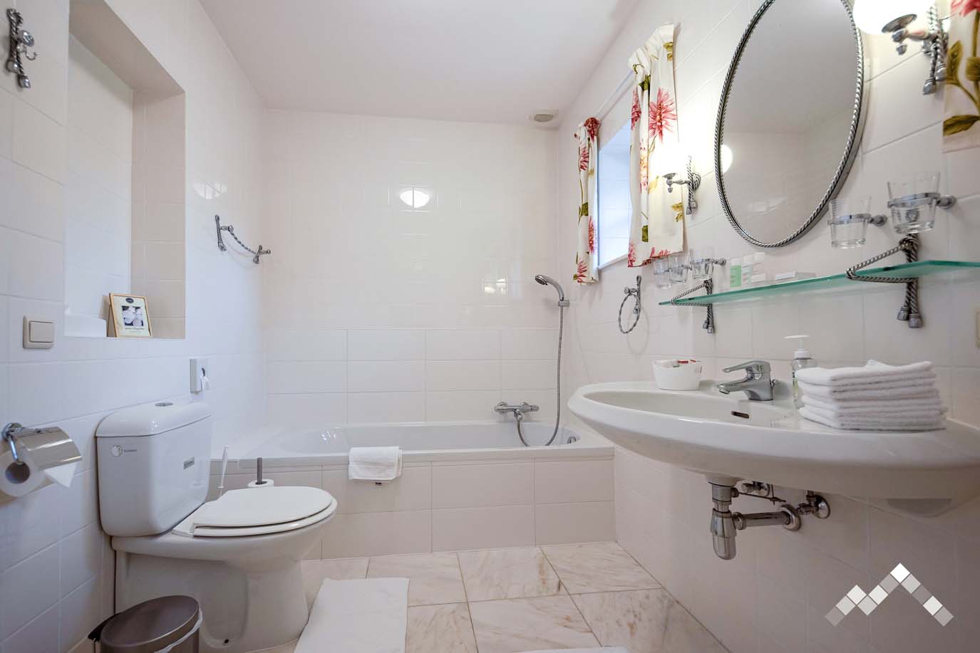 LA DEMEURE DU RUISSEAU (18 pers.) -20