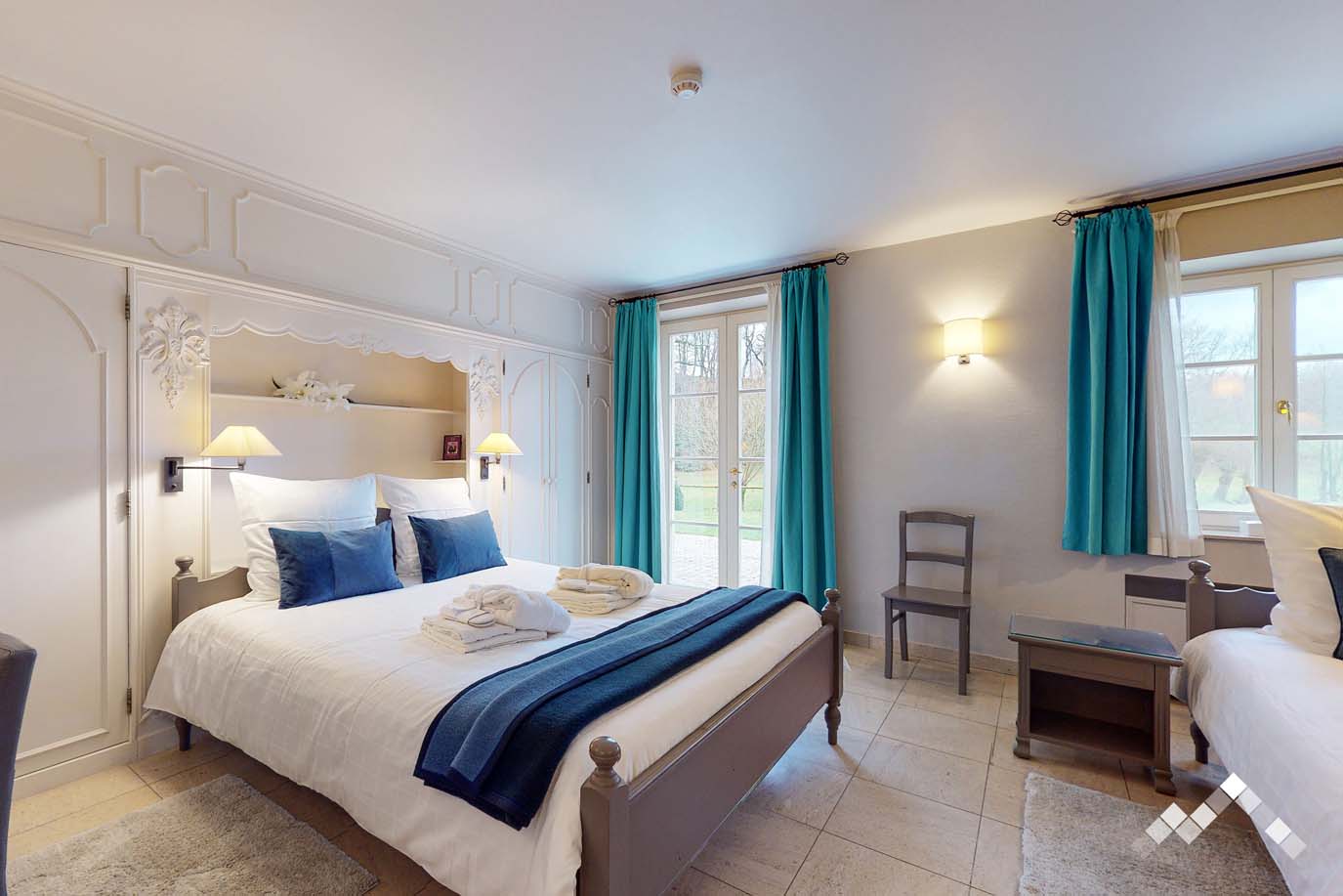 LA DEMEURE DU RUISSEAU (18 pers.) -30