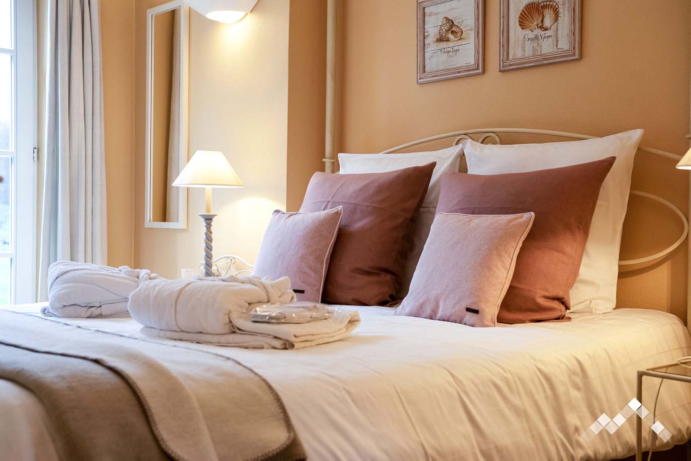 LA DEMEURE DU RUISSEAU (18 pers.) -35