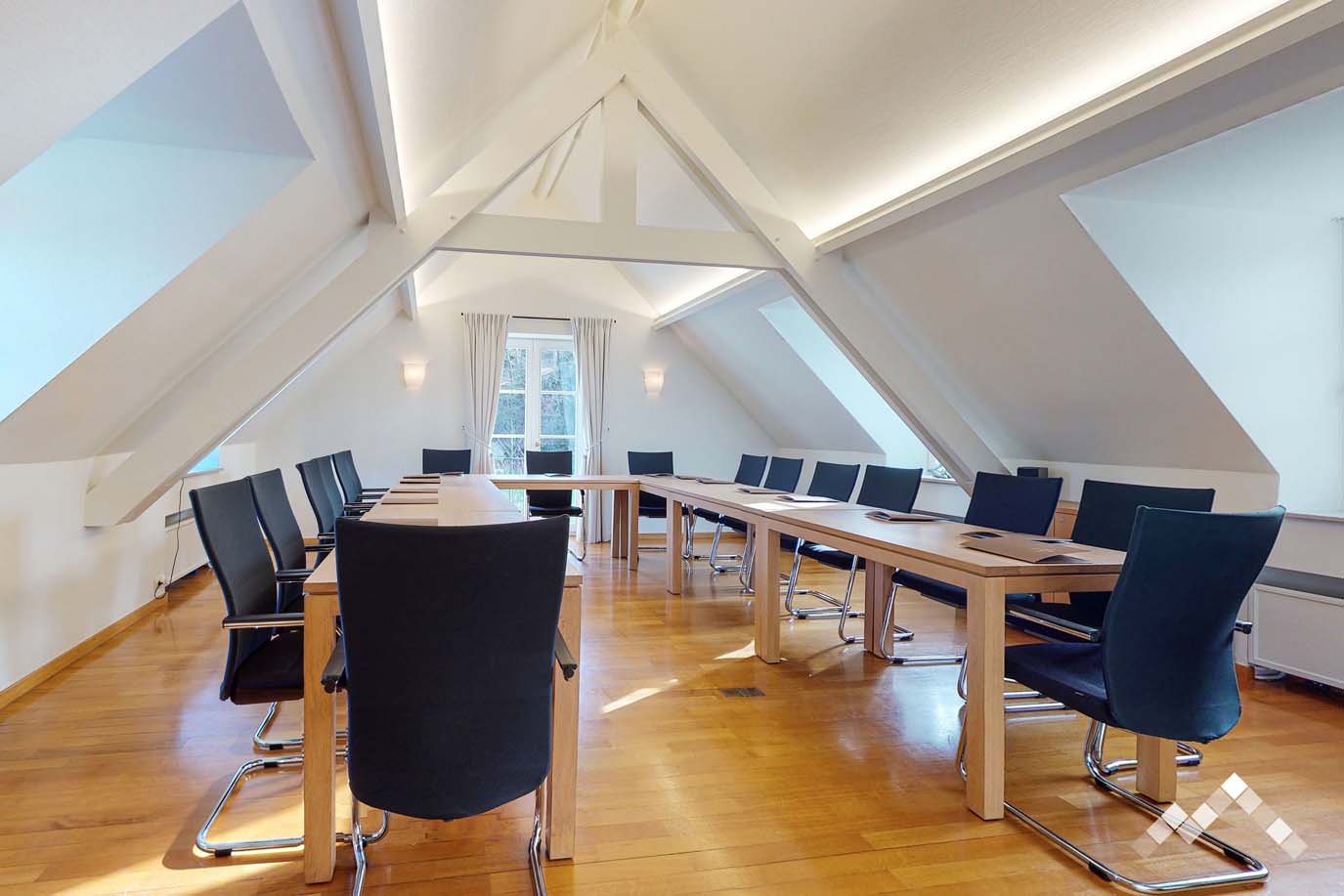 LA DEMEURE DU RUISSEAU (18 pers.) -53