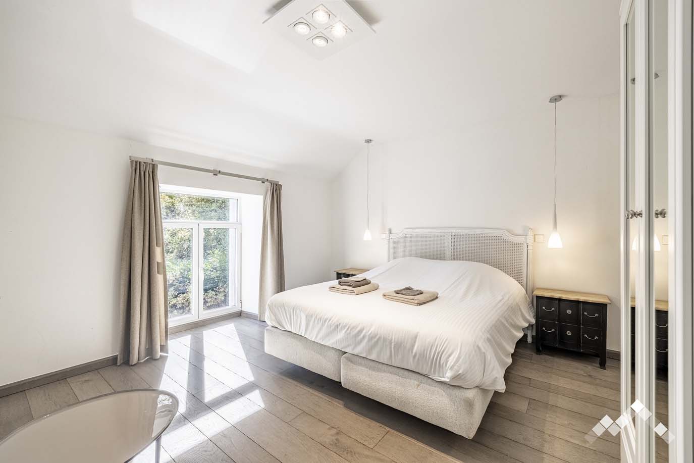 DE MAINS DE MAITRES-7