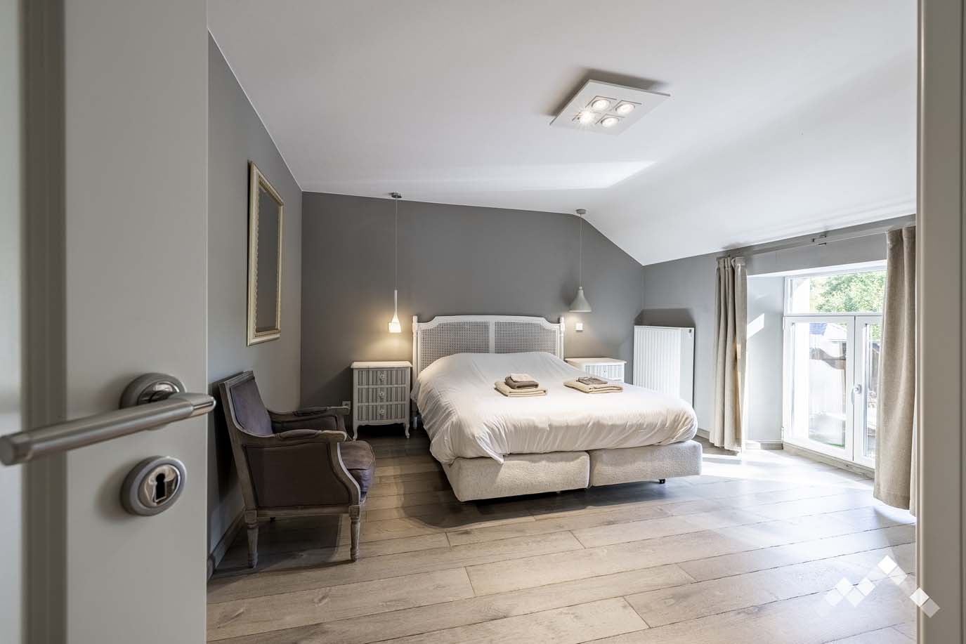 DE MAINS DE MAITRES-11