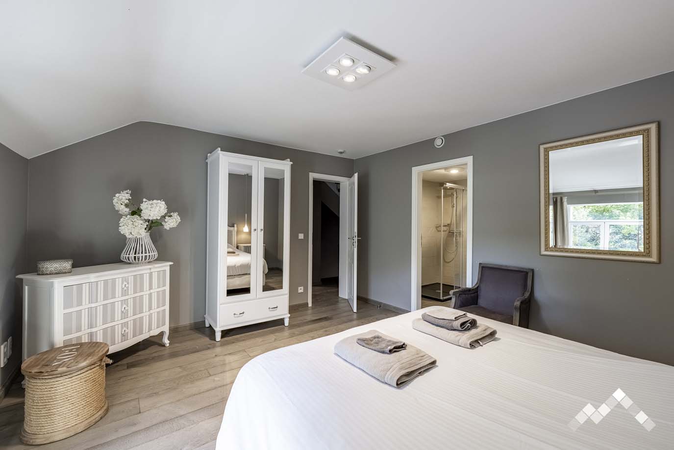 DE MAINS DE MAITRES-13