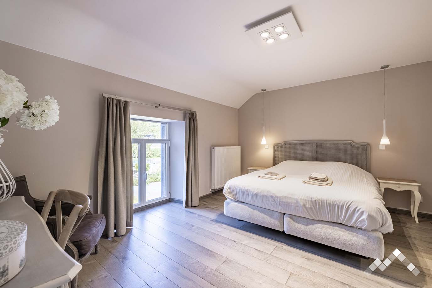 DE MAINS DE MAITRES-15