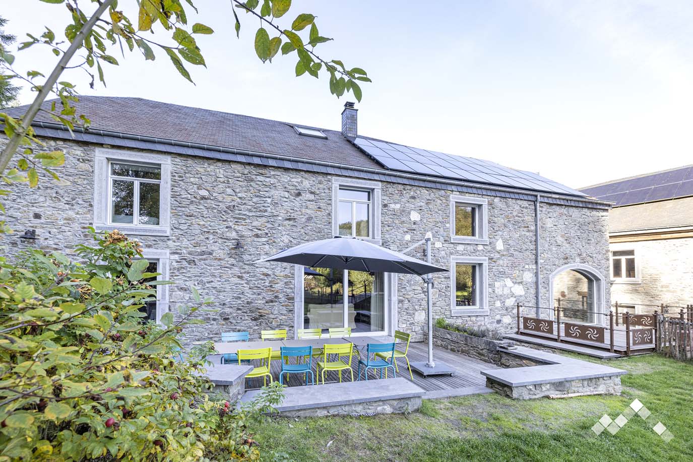 DE MAINS DE MAITRES-30