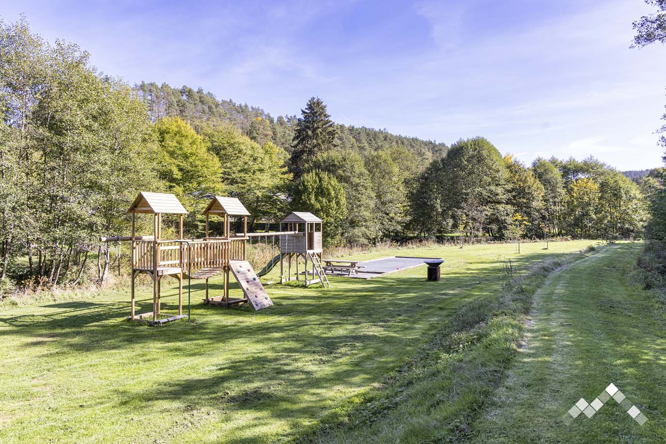 DE MAINS DE MAITRES-35