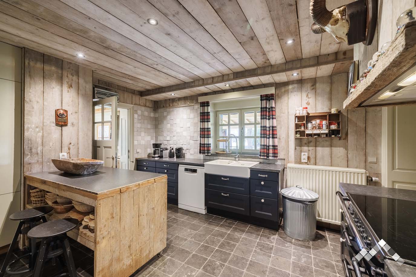 TERRE DE CONTES (14 pers.)-41