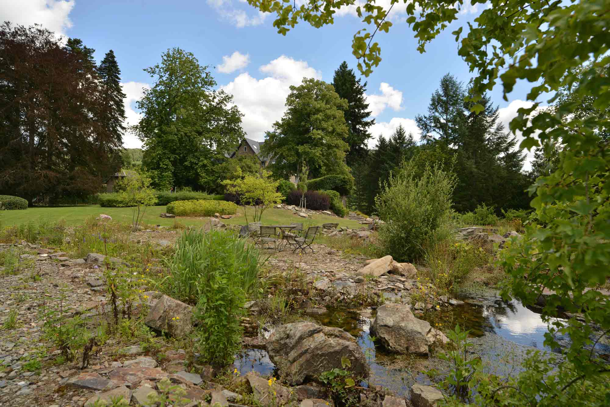 ardenne residences holiday houses presse area coverage art et decoration chateau lacrou bvre01 garden