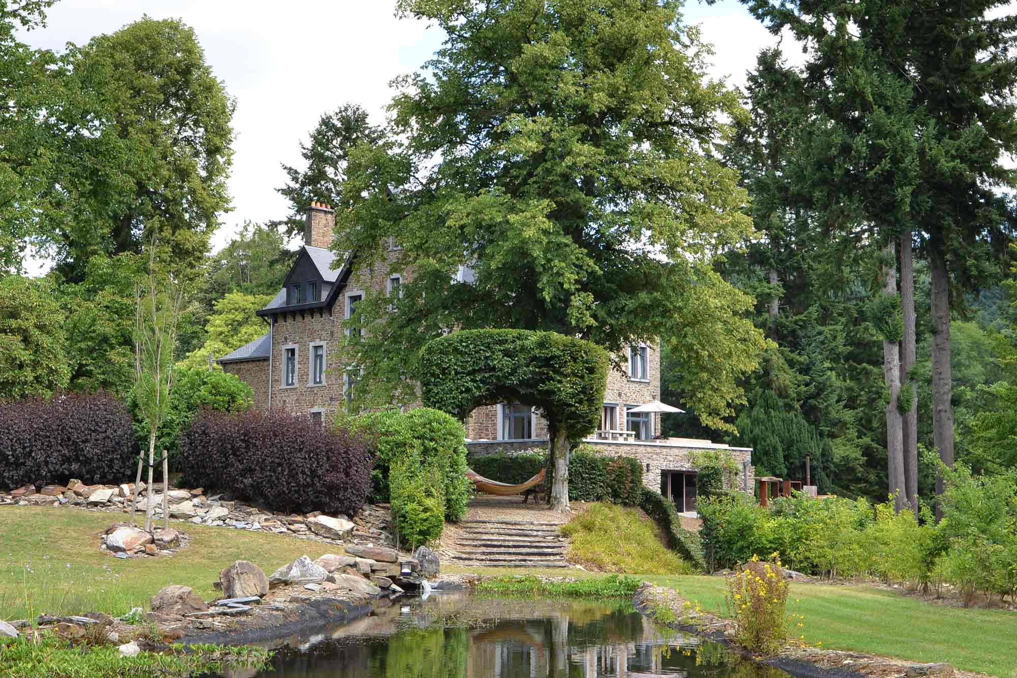 ardenne residences holiday houses presse area coverage art et decoration chateau lacrou bvre01 outside