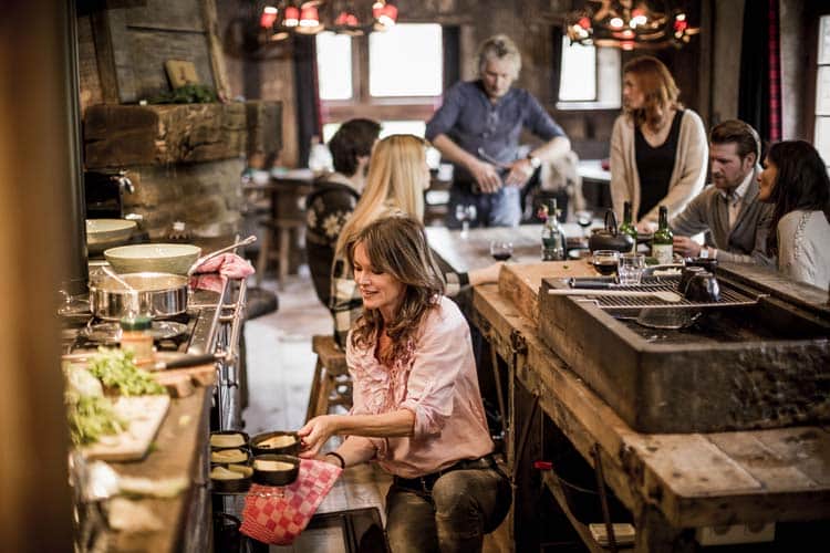 Puur-Pascale-naessens-ardenne-residences-holiday-houses-kitchen
