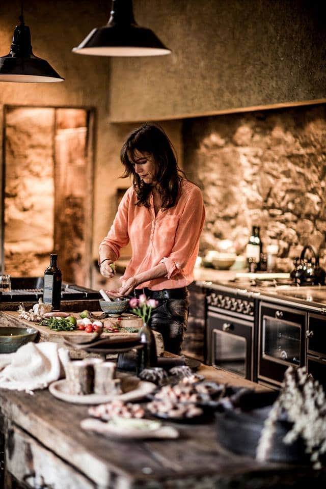 Puur-Pascale-naessens-ardenne-residences-holiday-houses-kitchen